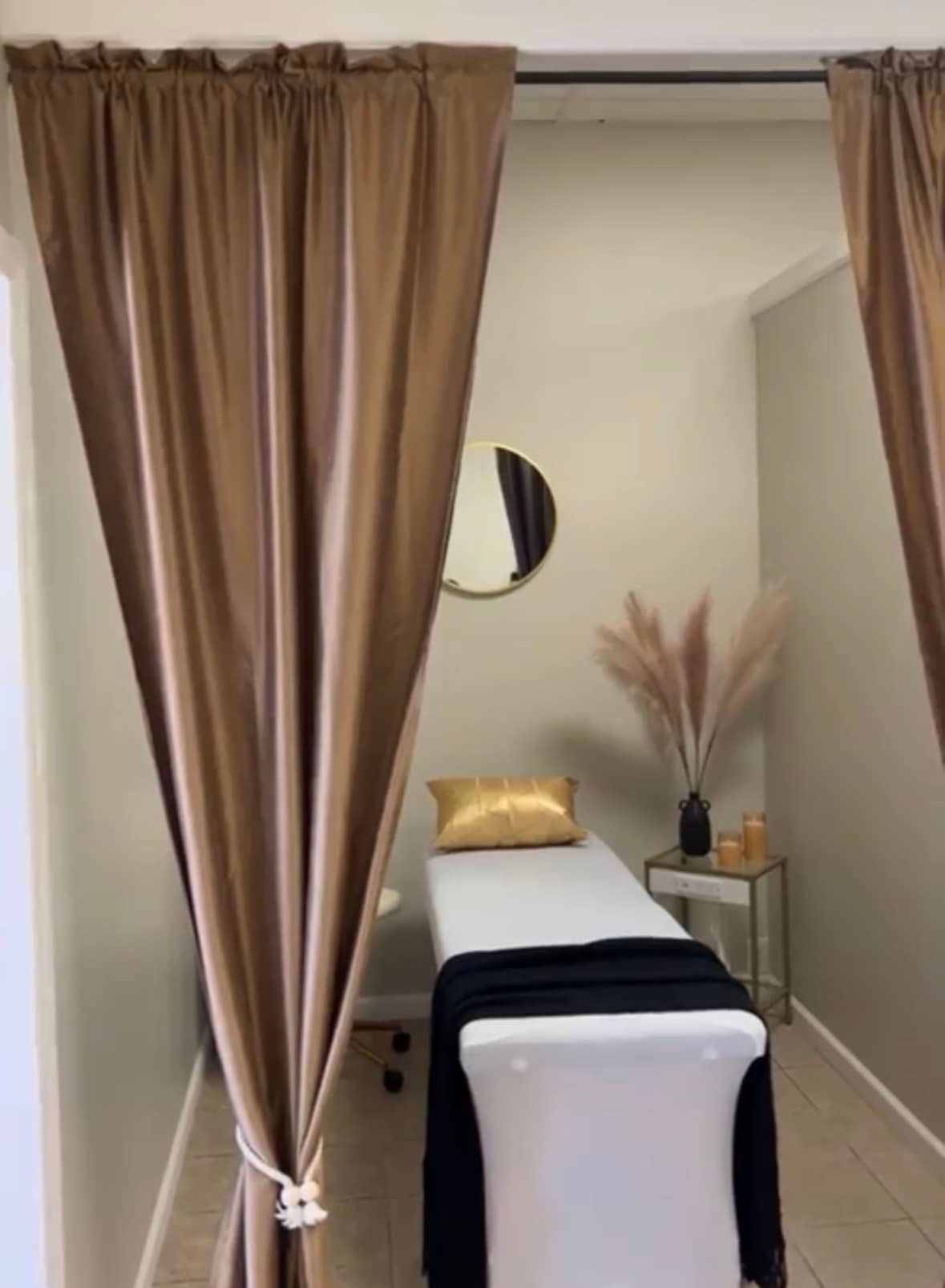 Salon Booth Rentals Available at A&V Studios In Fayetteville, NC